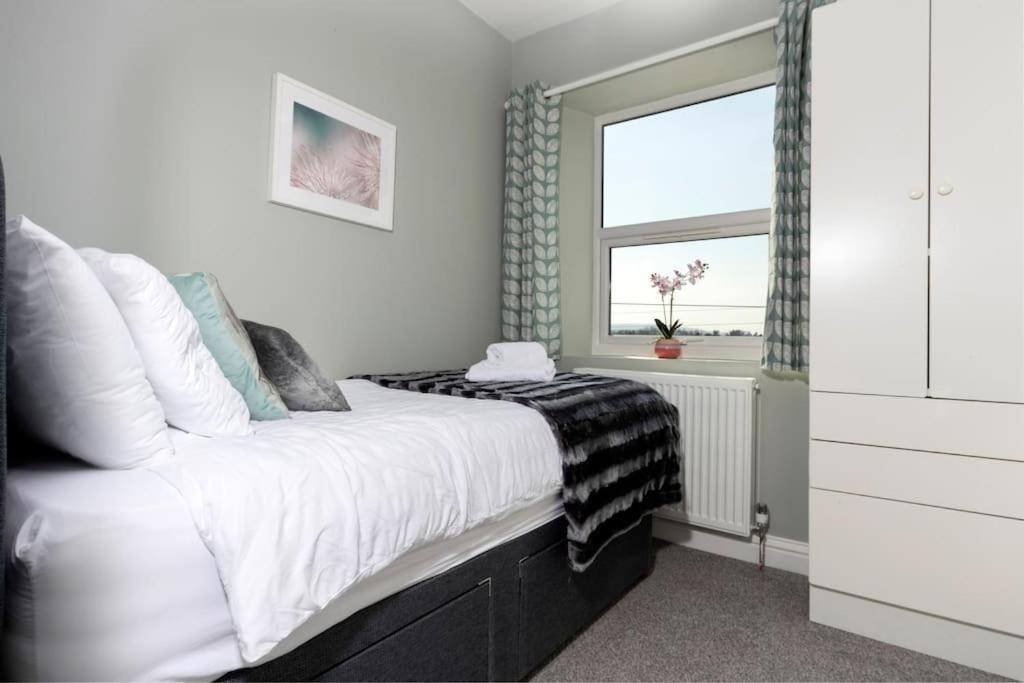 Auckland View - A Comfy & Spacious 4Bed With Views Coundon Zewnętrze zdjęcie