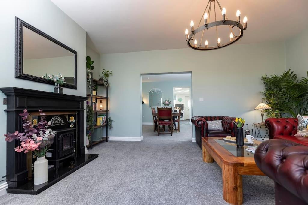 Auckland View - A Comfy & Spacious 4Bed With Views Coundon Zewnętrze zdjęcie